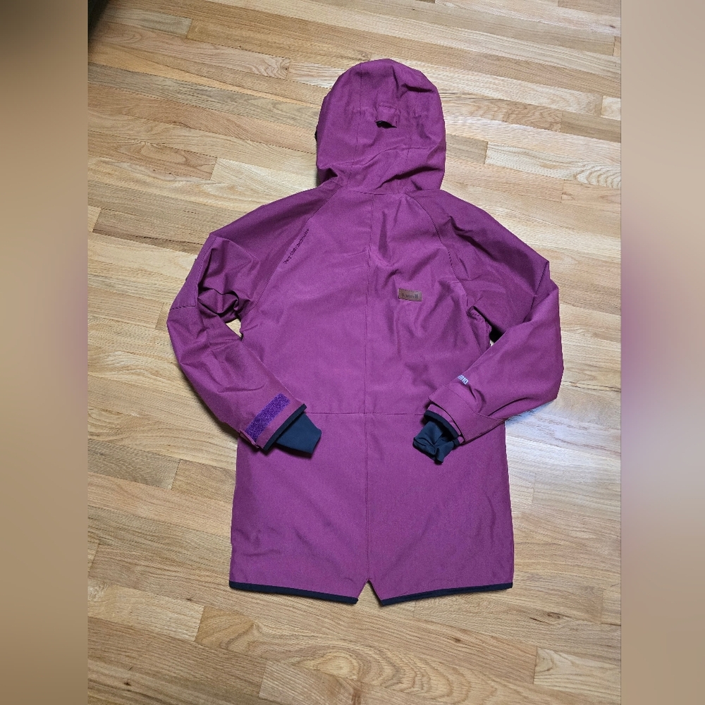 planks parka ski snowboard